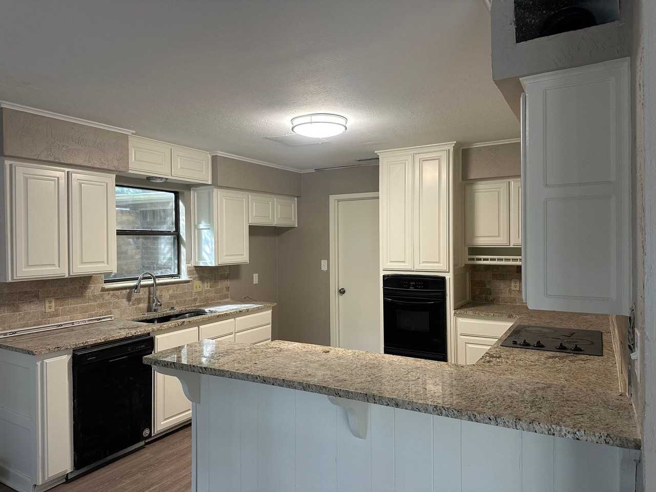 3418 Bill Owens Pkwy - Photo 2 of 12