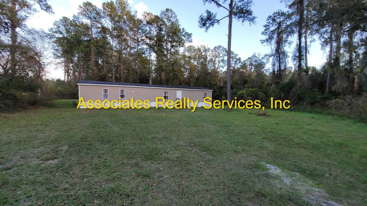 5898 Nw 218th Ave - Photo 3 of 11