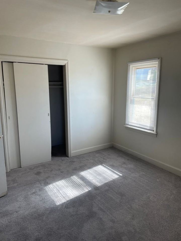 1134 W Academy St - Photo 3 of 4