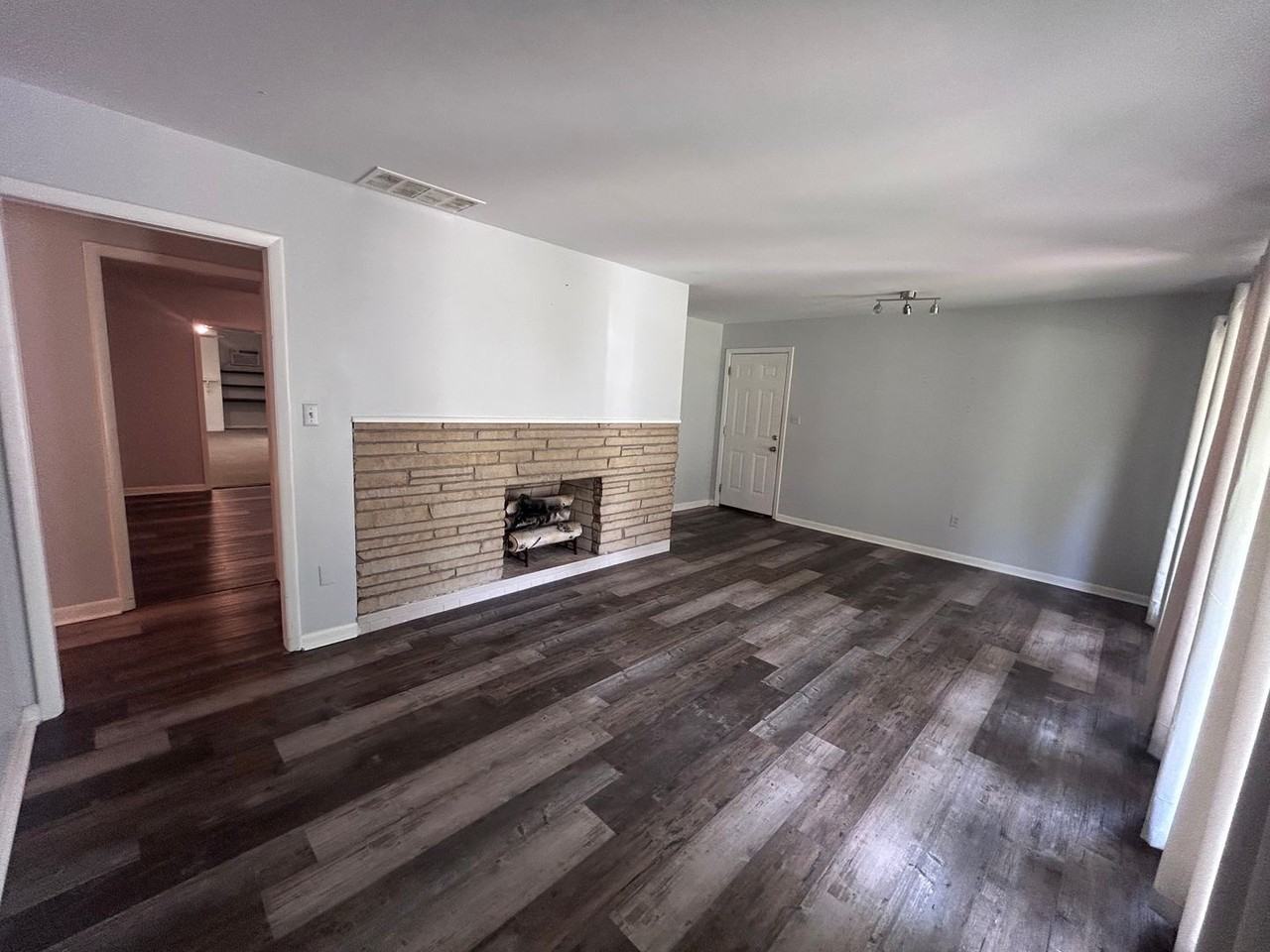 1200 Hester St - Photo 3 of 23