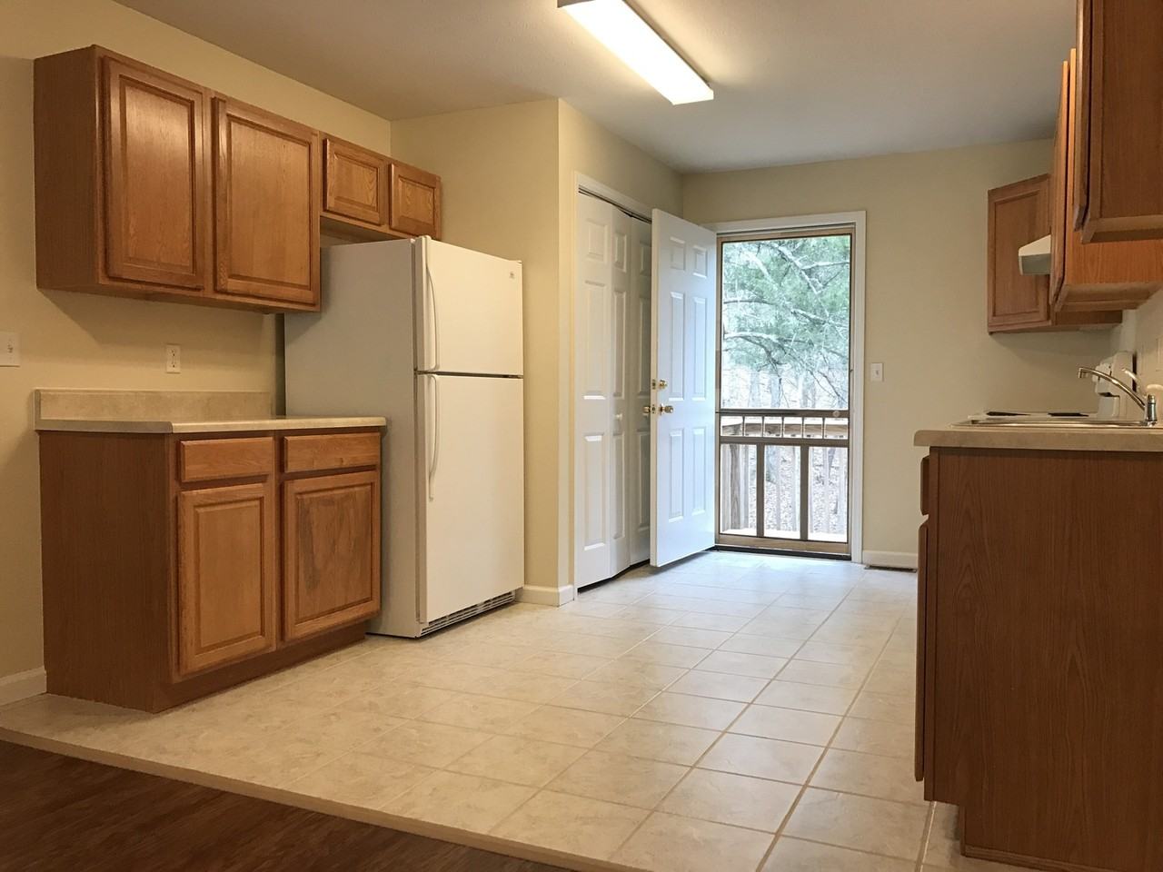 156 Alexander Ave - Photo 3 of 16