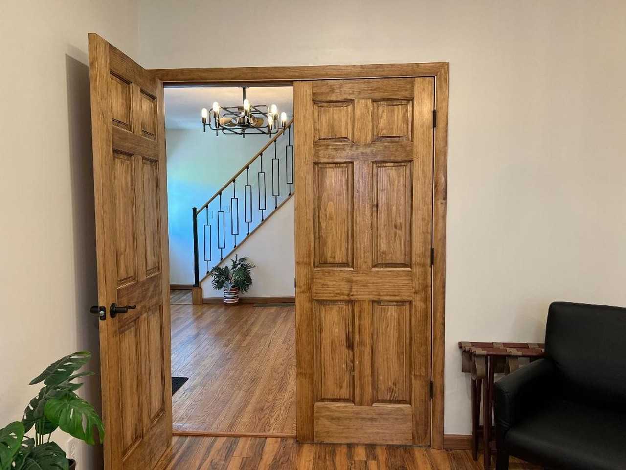 7515 Lawn Ave - Photo 5 of 38