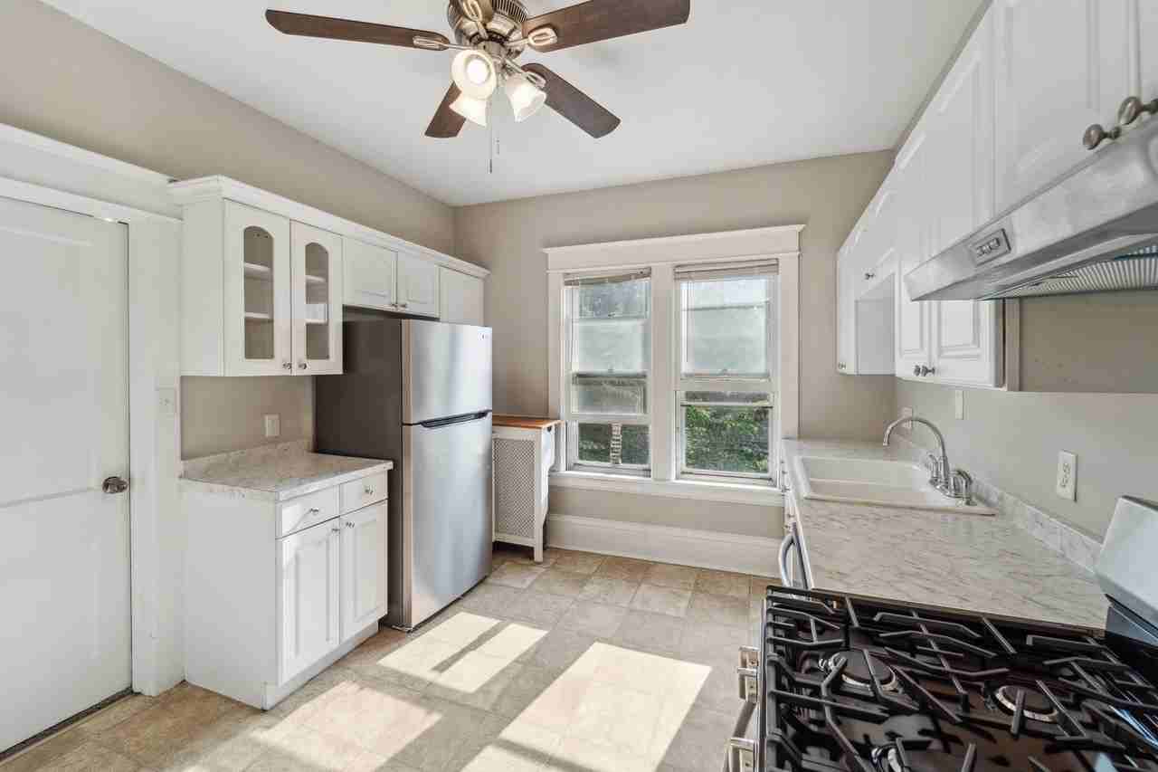 1223 Dayton Ave - Photo 2 of 33