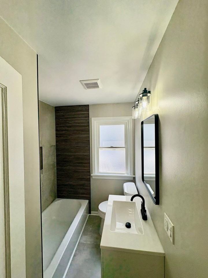 4165 Harwood Rd - Photo 6 of 14