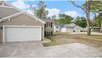 featured image of 11128 Farmway Dr