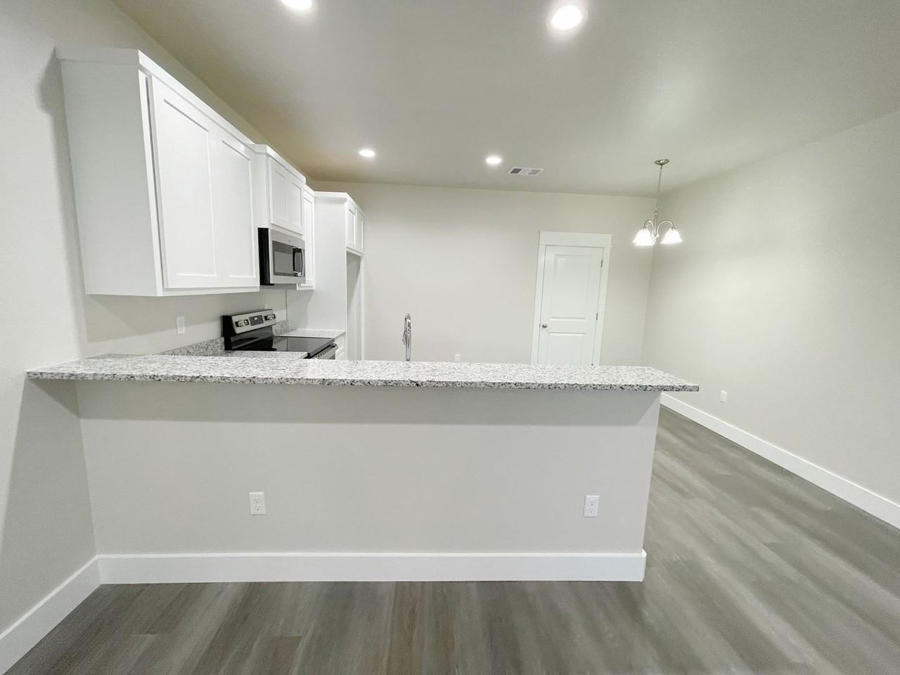6 Middle St - Photo 4 of 8