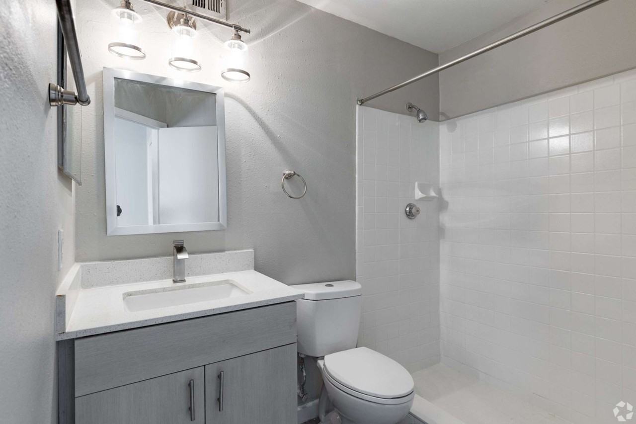 Highgate Apartments - Photo 6 of 45