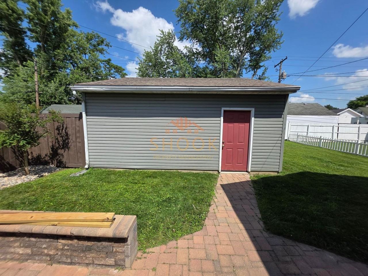 123 S 26th St - Photo 3 of 22