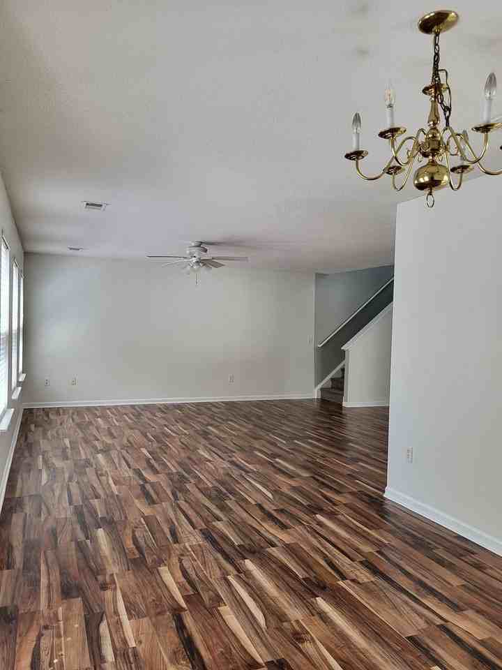 5925 Hidden Meadow Ln - Photo 4 of 17