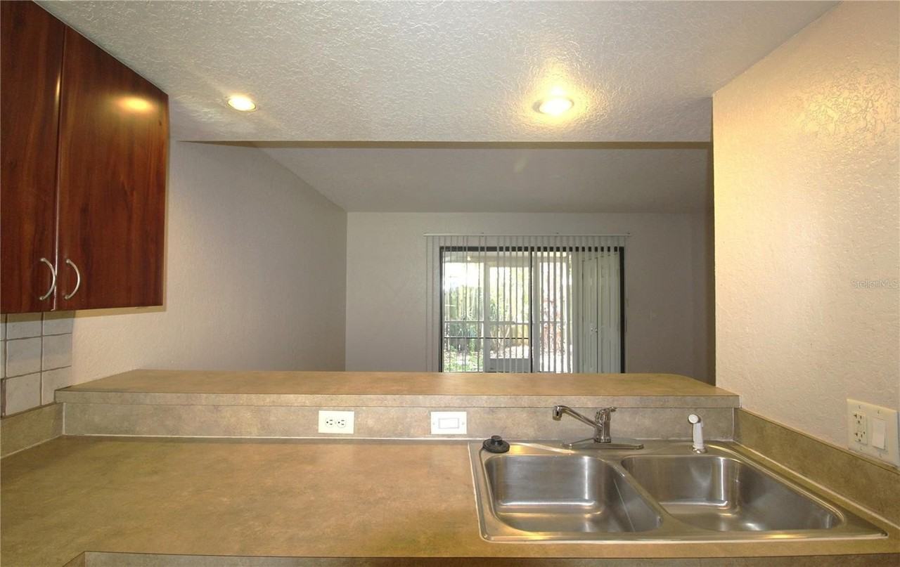 4917 25th St W #102 - Photo 4 of 26