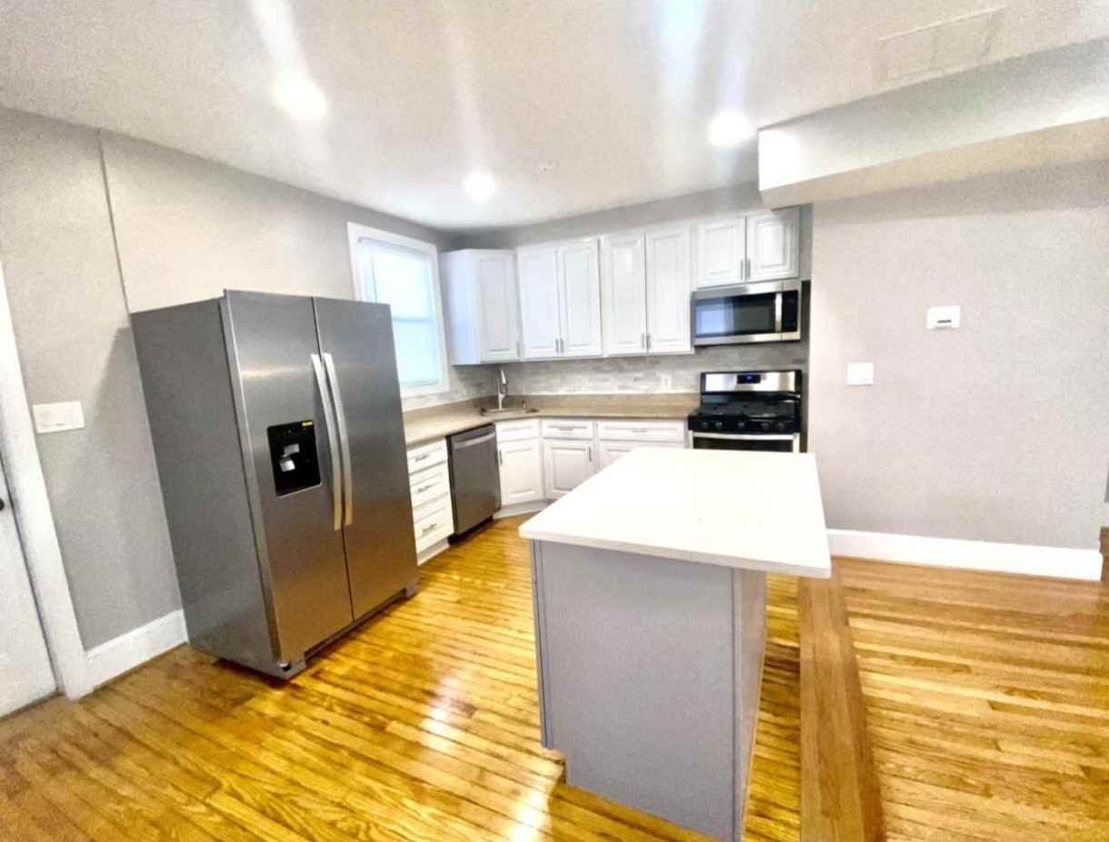 24th Pl Se - Photo 2 of 7