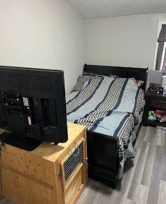 E 6th St - Photo 3 of 5