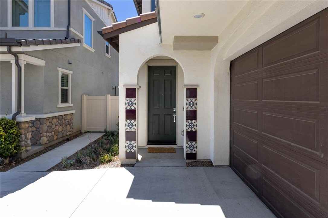 7351 Wisteria Ln - Photo 2 of 31