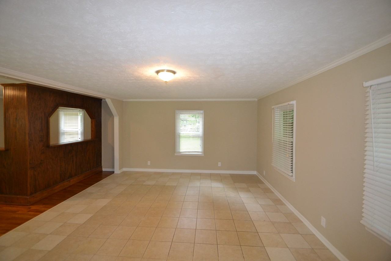 224 Waconda Ave - Photo 2 of 11