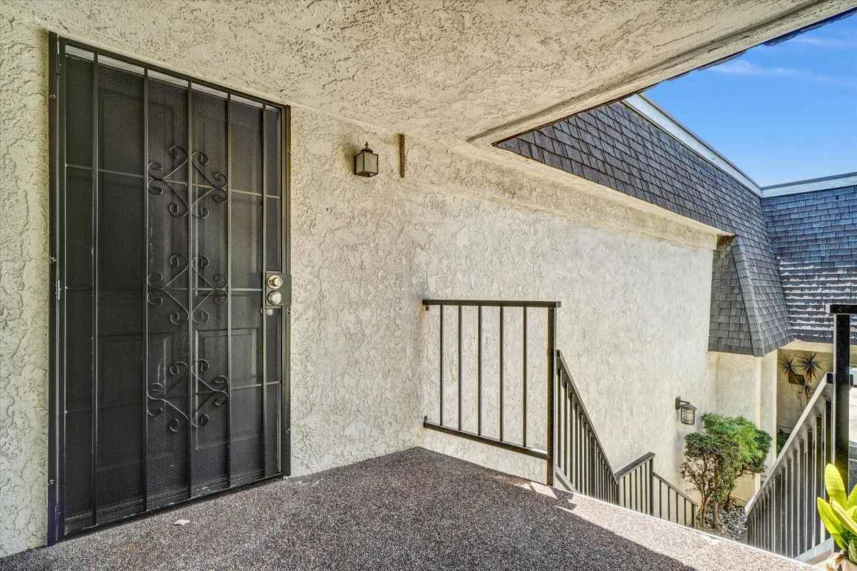 898 S Lemon St ##F - Photo 3 of 19