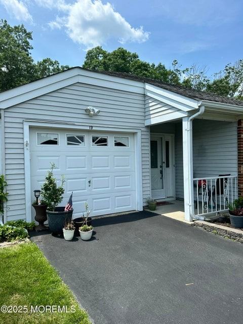 19 Dogwood Dr - Photo 3 of 6