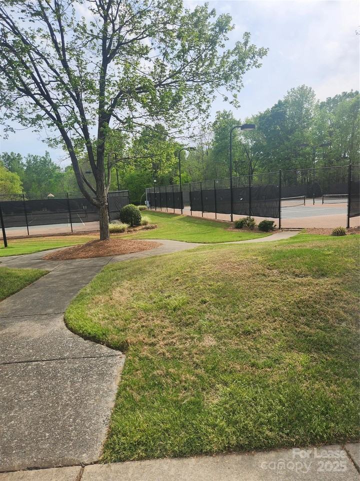 10405 Verdugo Dr - Photo 5 of 26