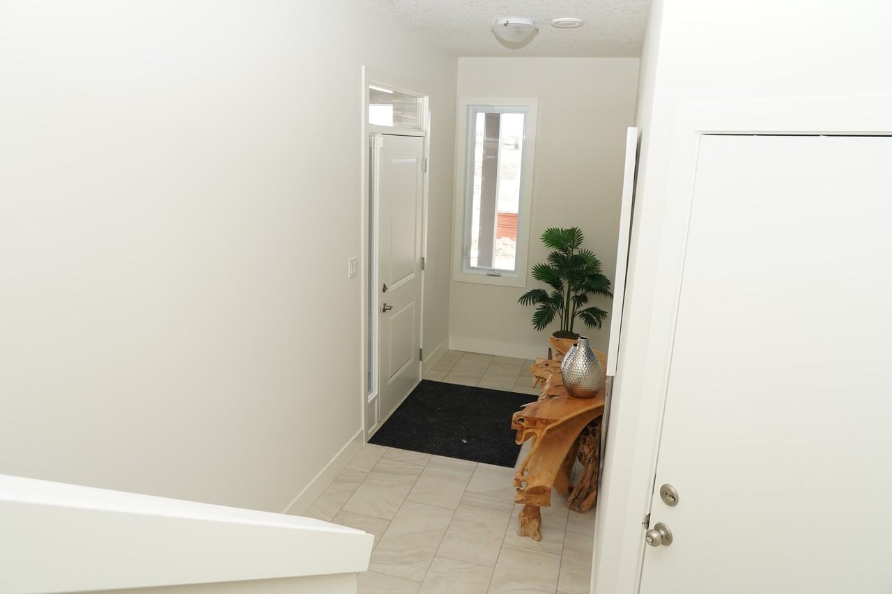 1870 Evans Boulevard - Photo 3 of 21