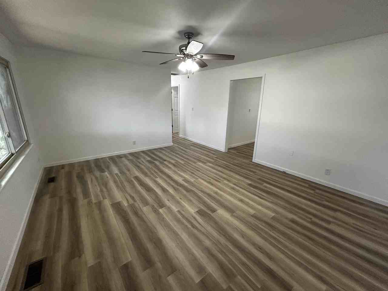 1522 Howard Court - Photo 4 of 10