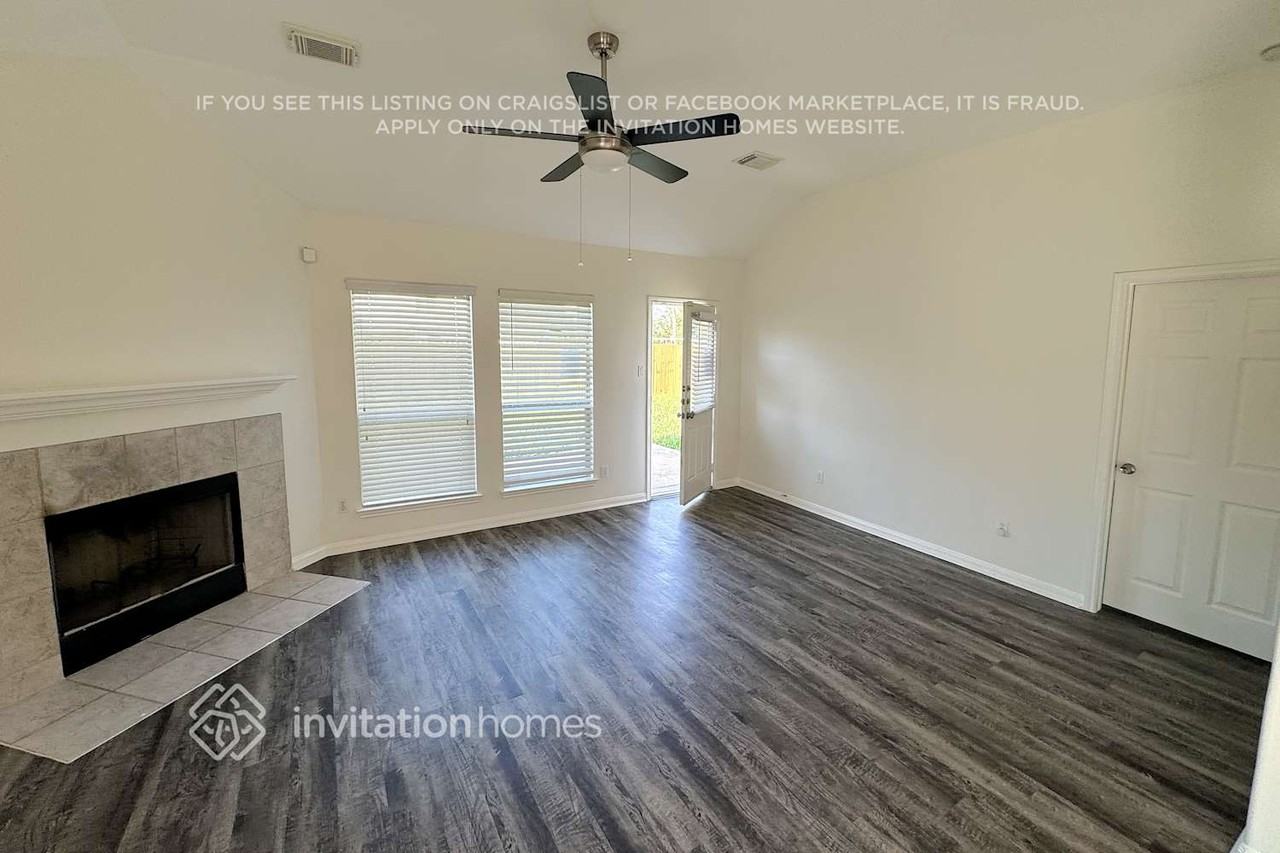 2623 Cardinal Elm St - Photo 2 of 17