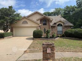 featured image of 1517 Woodvale Dr