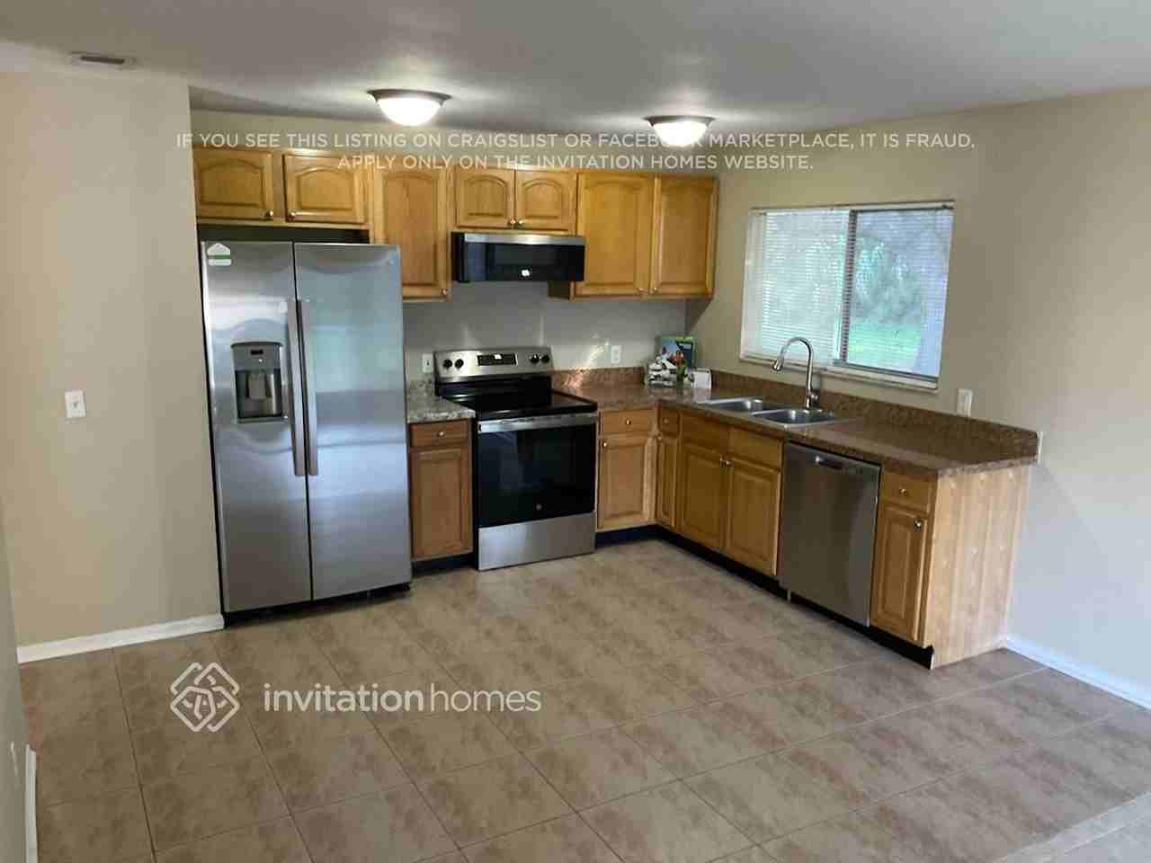 370 Epping Ct Ne - Photo 3 of 14