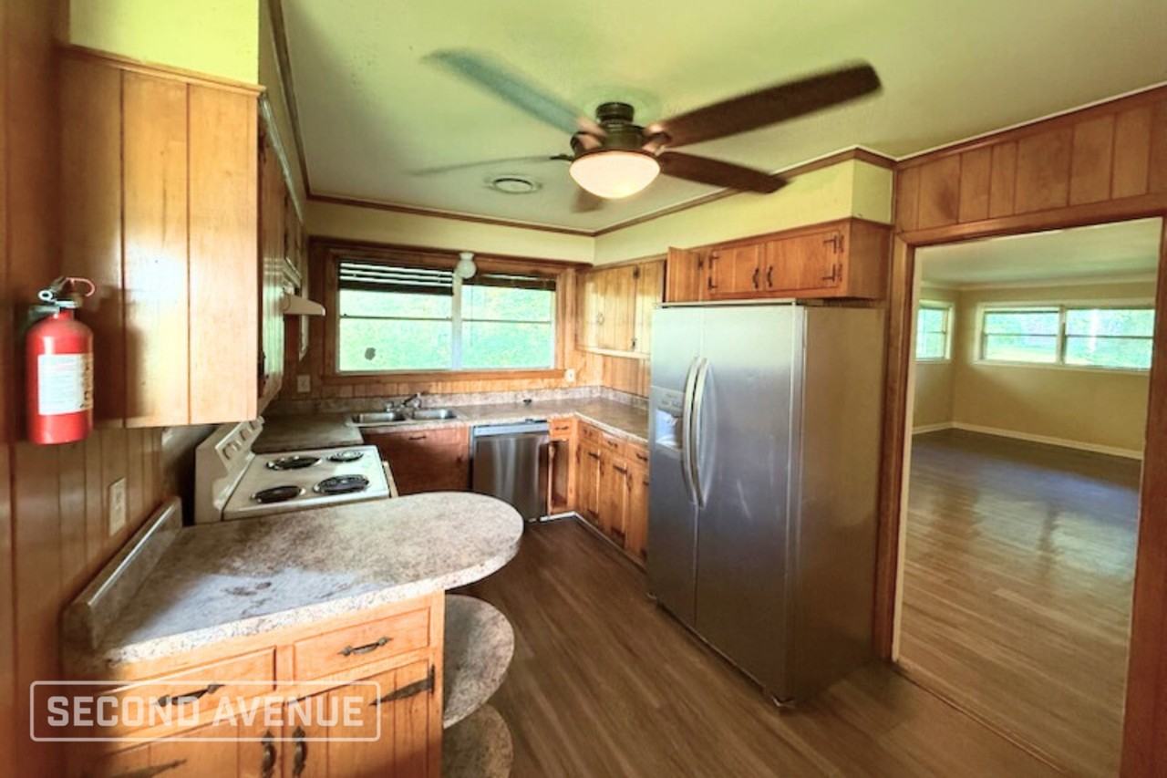 4056 Hermitage Dr - Photo 4 of 13