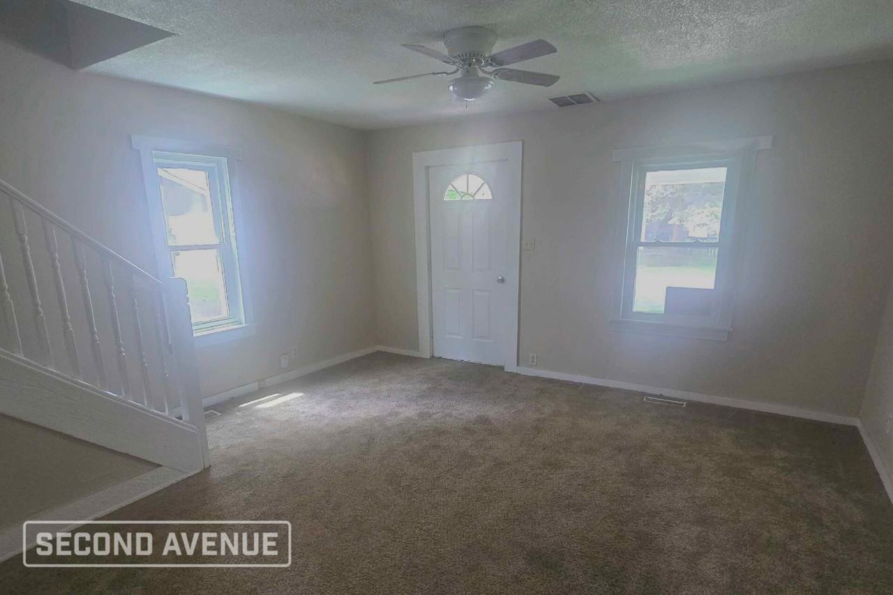 331 S Briant St - Photo 2 of 15