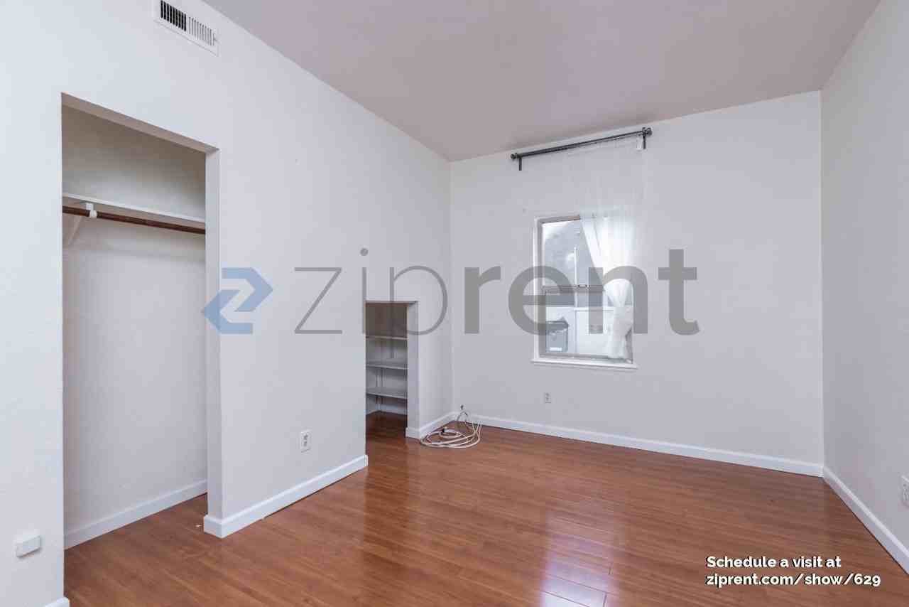 896 31st Street - Photo 5 of 11