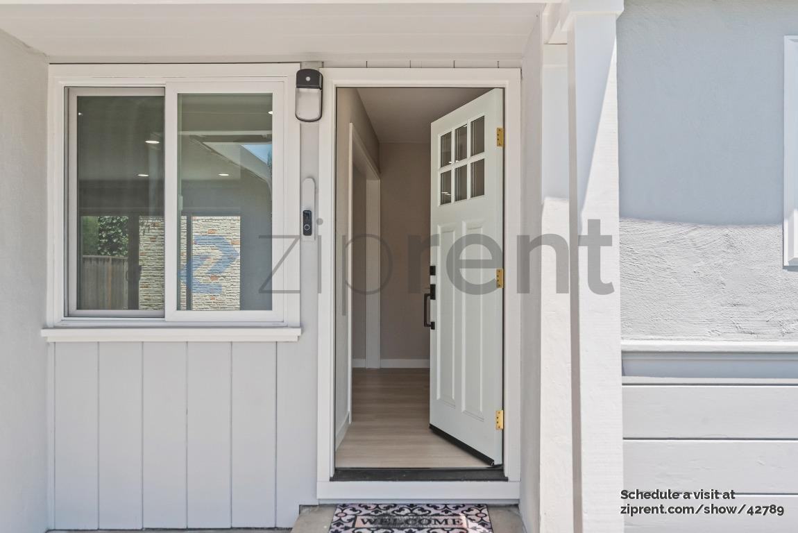 1723 Laine Ave - Photo 6 of 34