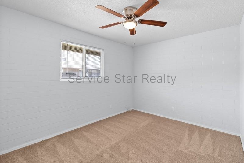 1638 W Desert Cove Ave #B - Photo 6 of 13