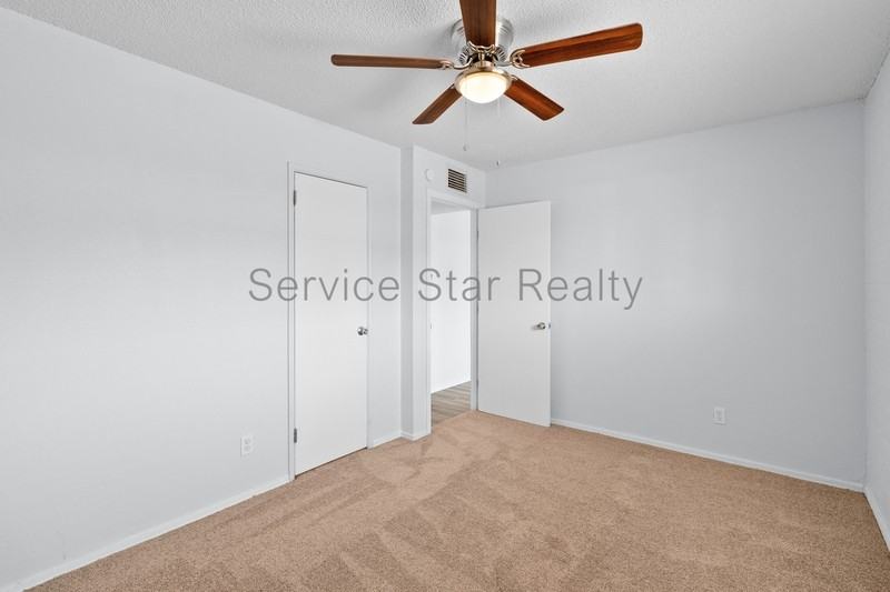 1638 W Desert Cove Ave #B - Photo 7 of 13