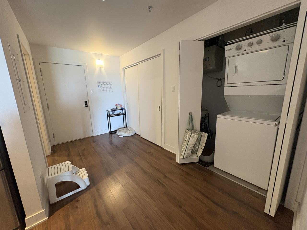 6760 Boulevard Newman #811 - Photo 2 of 9