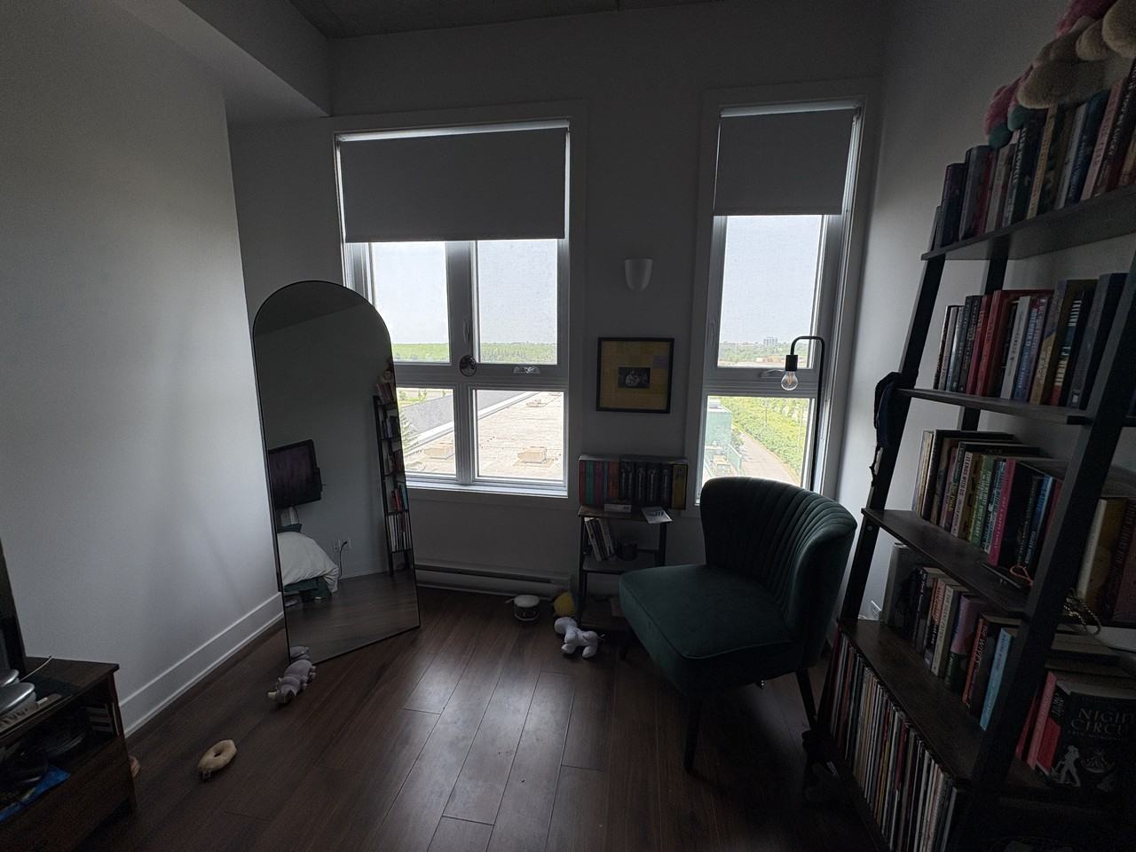 6760 Boulevard Newman #811 - Photo 3 of 9