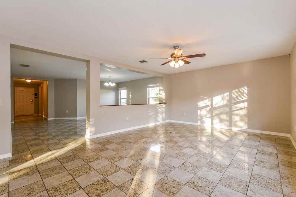 1552 Truscott Ct - Photo 4 of 16