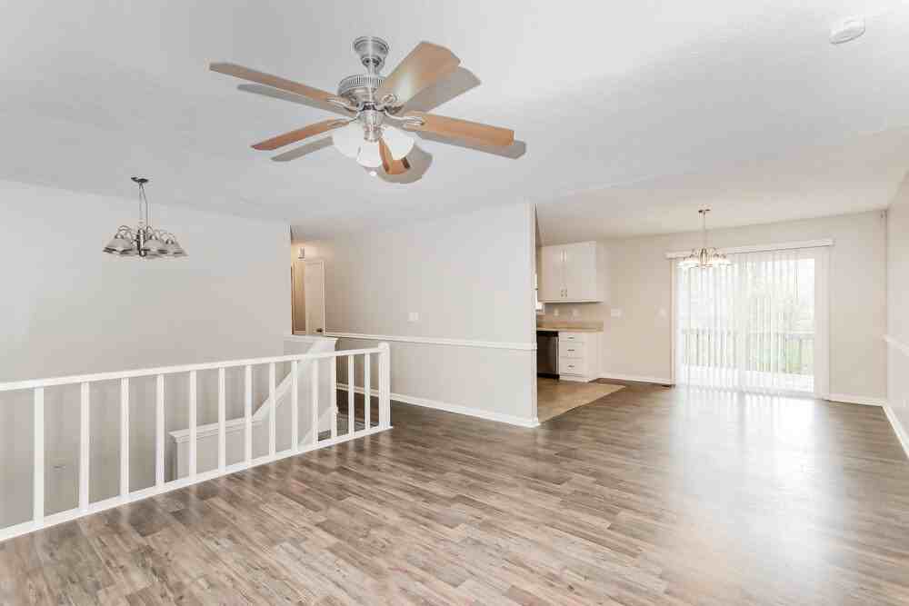 4031 Cindy Dr - Photo 6 of 17