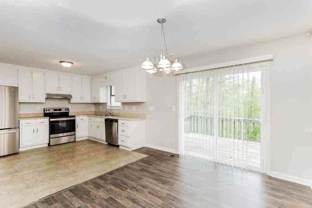 4031 Cindy Dr - Photo 7 of 17