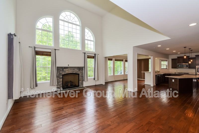 6804 Osborne Hill Dr - Photo 2 of 20