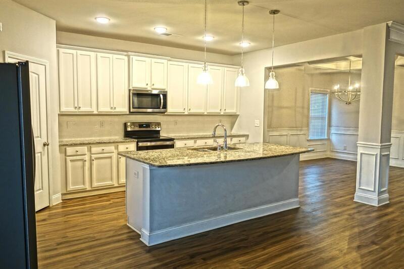 4216 Textile Ln Sw - Photo 3 of 32