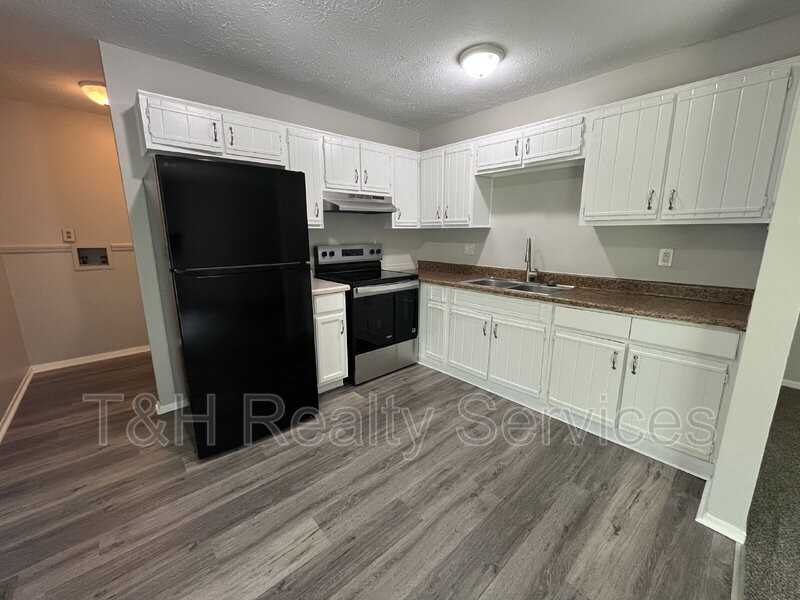 2605 N Tacoma Ave - Photo 5 of 17