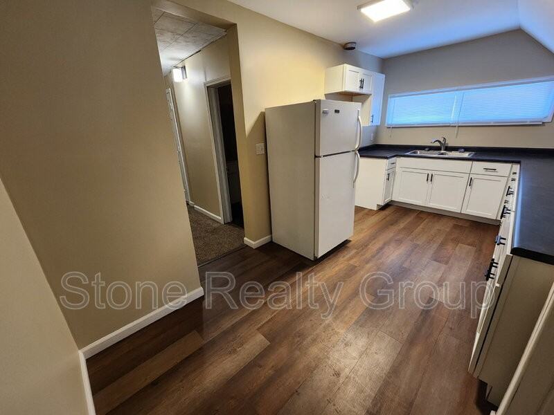 1200 S 7th St #B - Photo 2 of 9