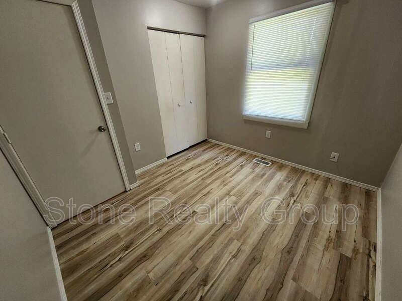 2262 3rd Ave - Photo 7 of 12