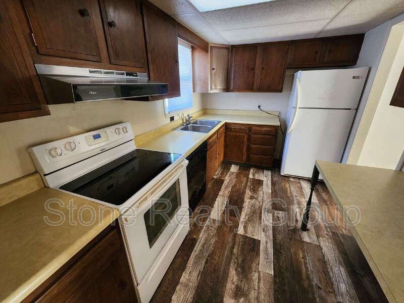 2333 Wallace Ave - Photo 4 of 9