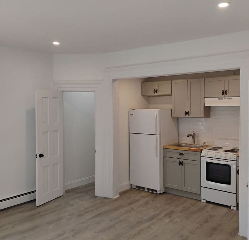 303 State St - Photo 2 of 7