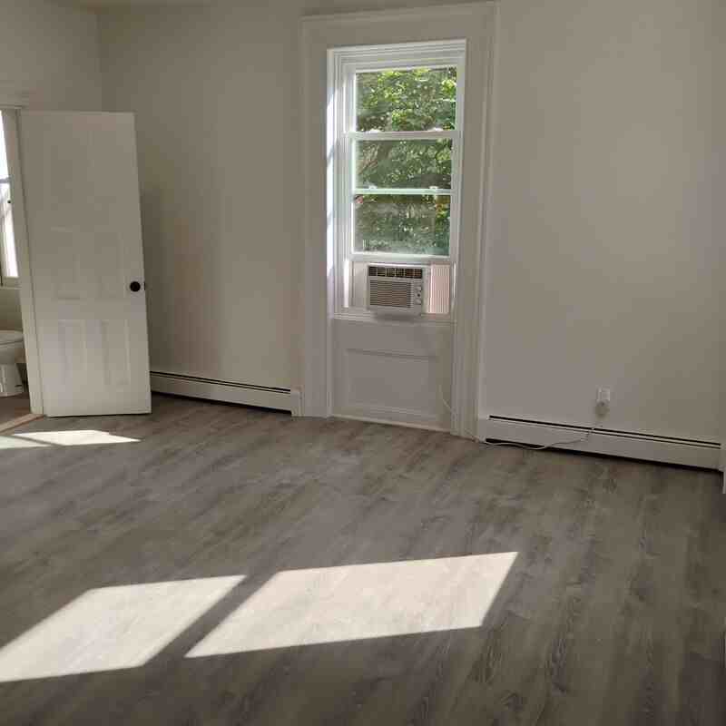 303 State St - Photo 3 of 7