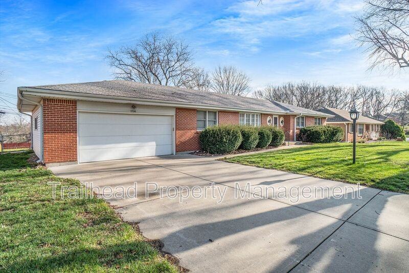 1706 Ne 77th St - Photo 2 of 25