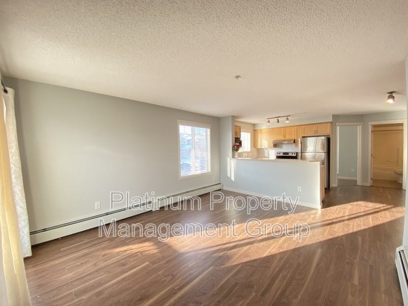 1214 - Photo 3 of 13