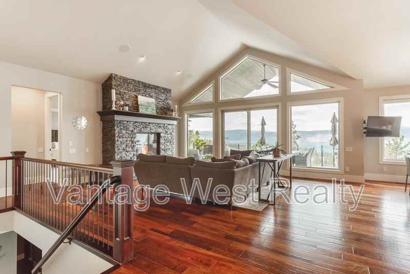 678 Kuipers Cres - Photo 3 of 50