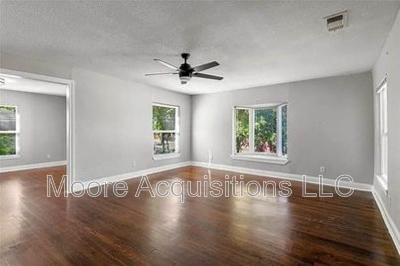 1330 W Sears St - Photo 2 of 20