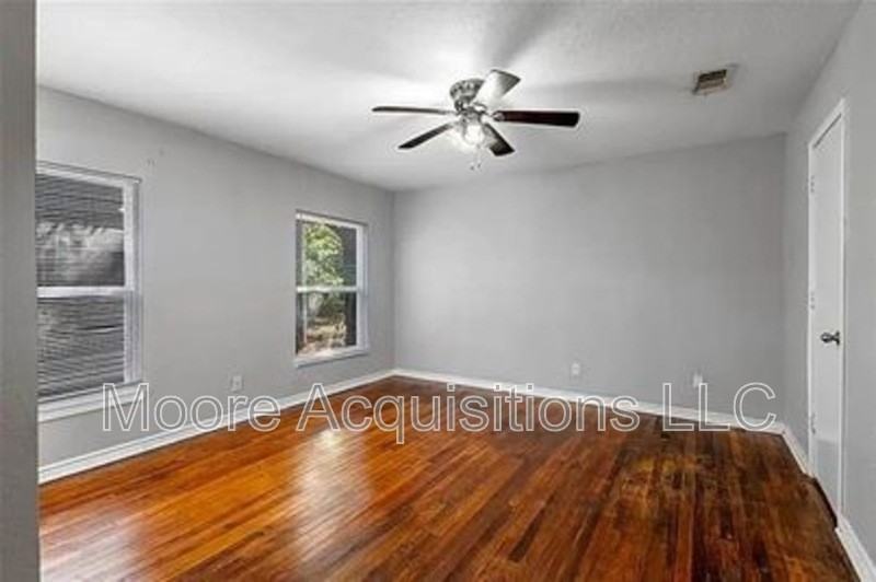 1330 W Sears St - Photo 7 of 20